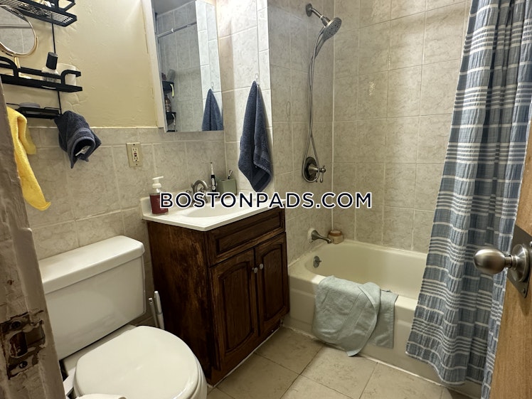 Hammond St., Roxbury Crossing