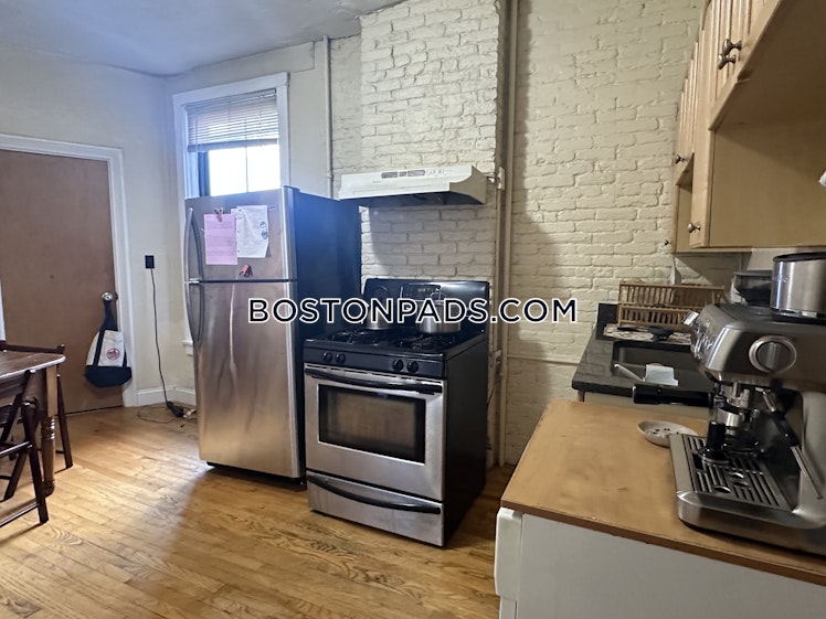 Hammond St., Roxbury Crossing