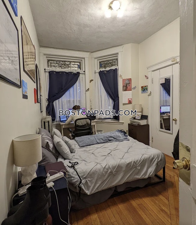 Boston - $4,900+ /mo