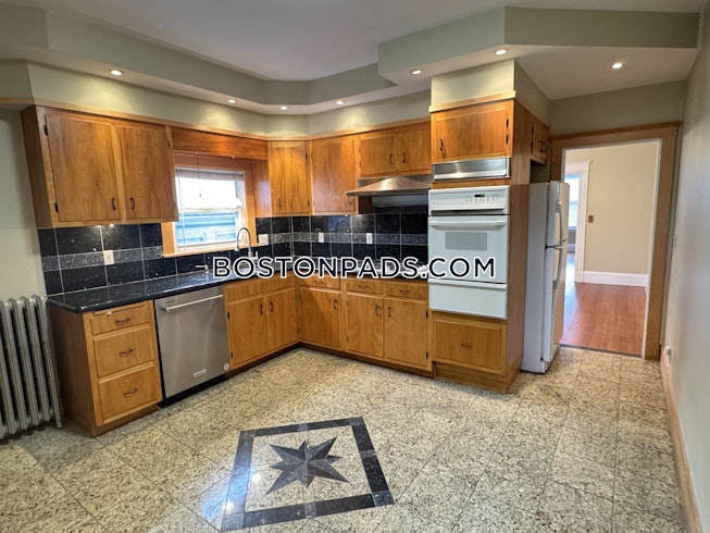 Brookline - $2,700+ /mo