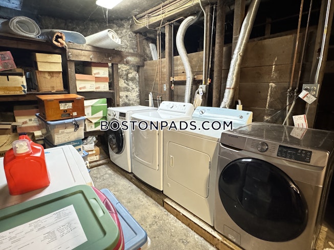 Brookline - $2,700+ /mo