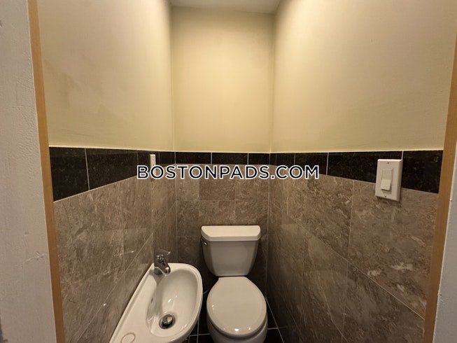 Brookline - $2,700+ /mo