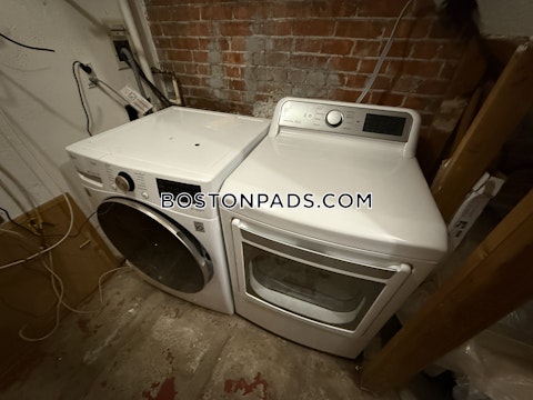 Brigham St. Boston photo 10