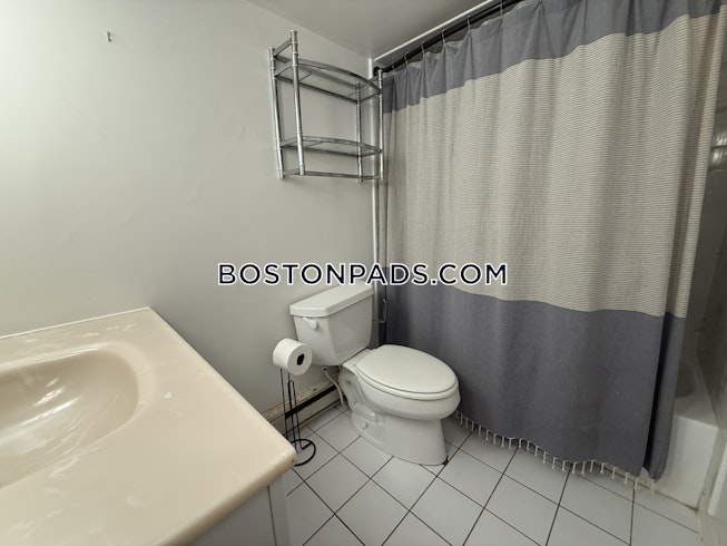 Boston - $2,975+ /mo