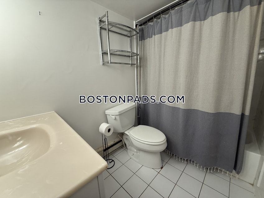 Boston - $2,975+ /month