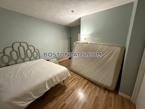Brigham St. Boston photo 5