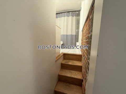 Brigham St. Boston photo 17