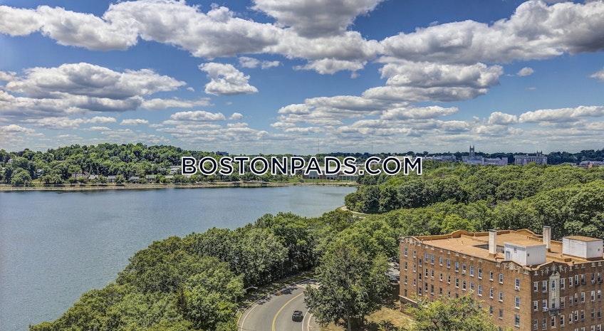 Boston - $2,575+ /month