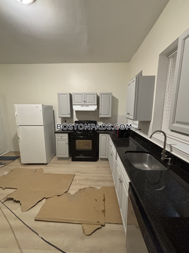 Boston - $4,400+ /mo