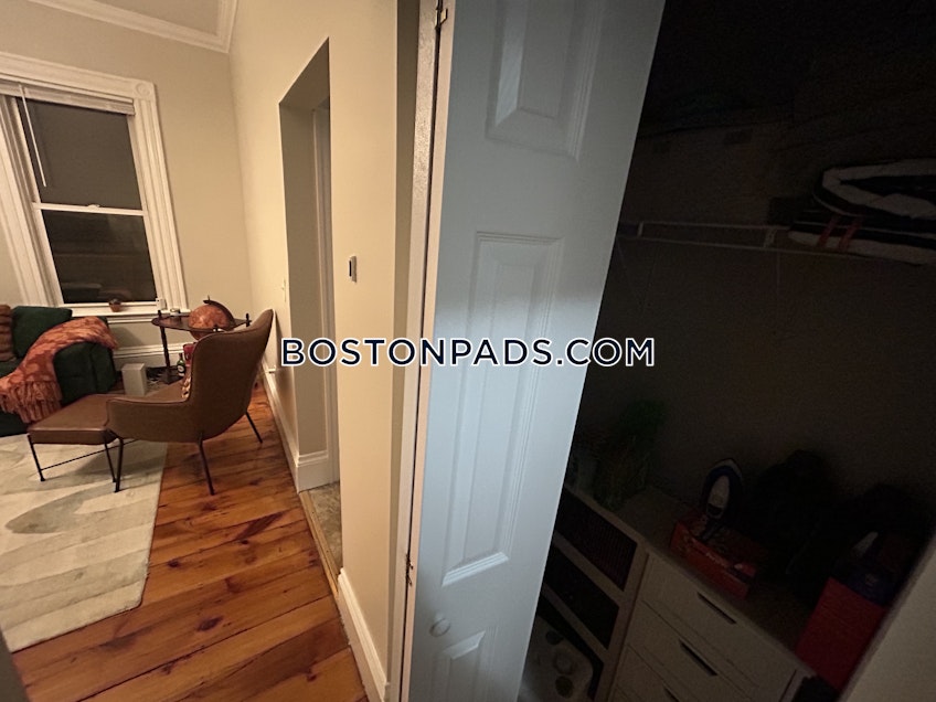 Boston - $2,600+ /month