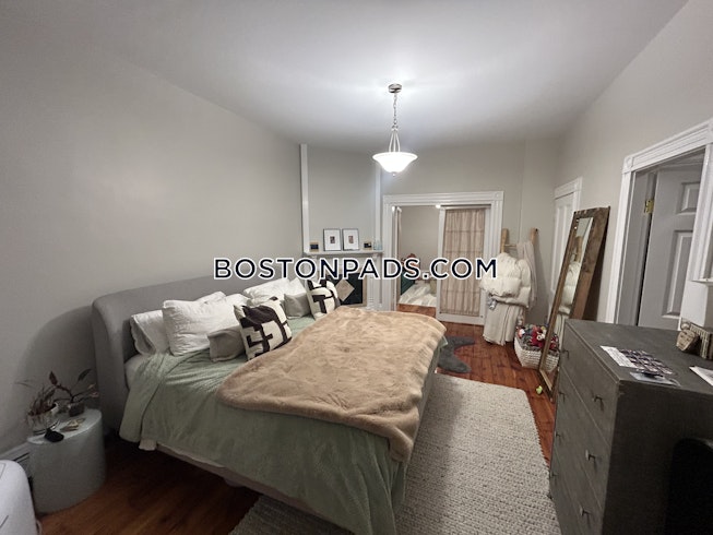 Boston - $2,600+ /mo
