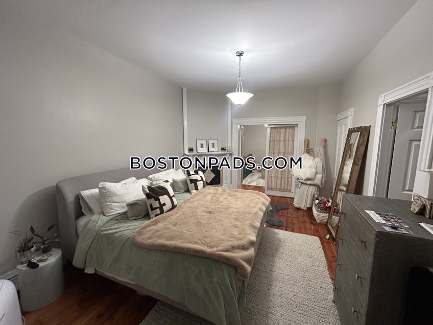 Boston - $2,600+ /month