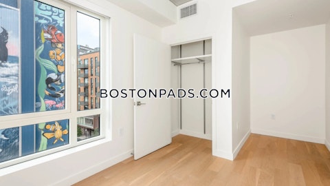 Traveler St. Boston photo 30