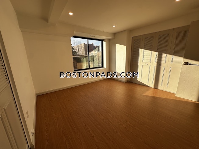 Brookline - $4,800+ /mo
