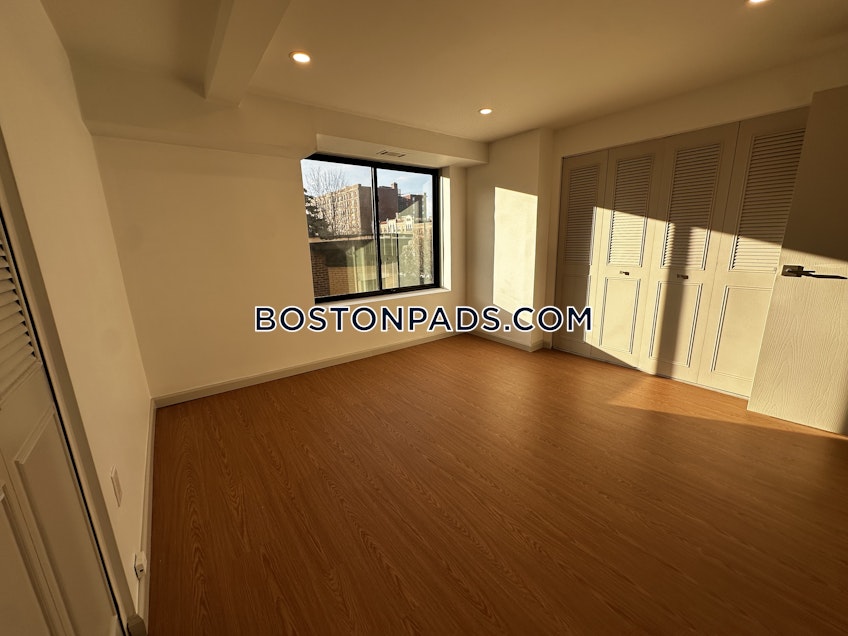 Brookline - $4,800+ /month