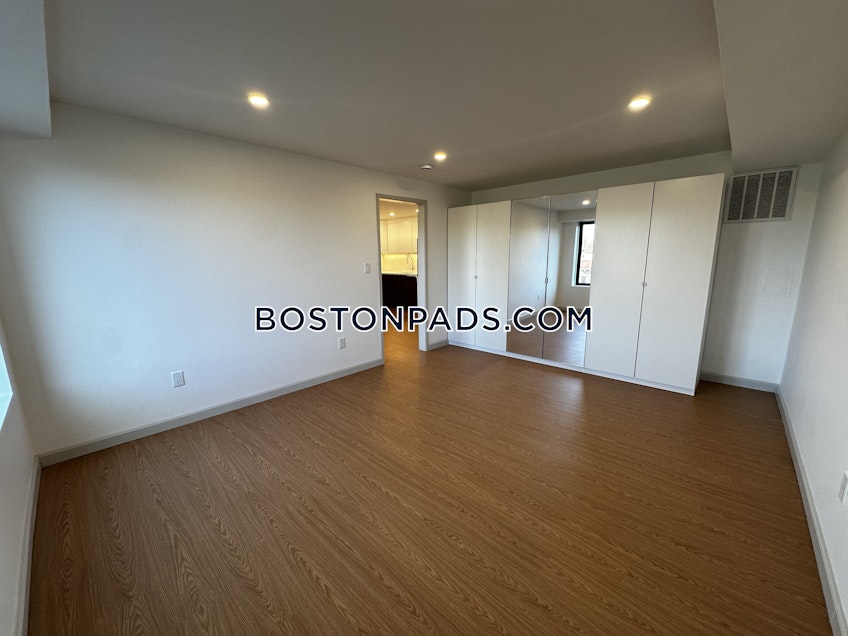 Brookline - $4,800+ /month