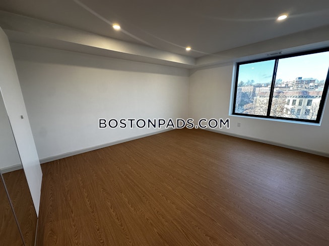 Brookline - $4,800+ /mo