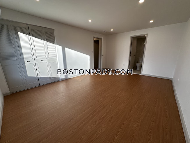 Brookline - $4,800+ /mo