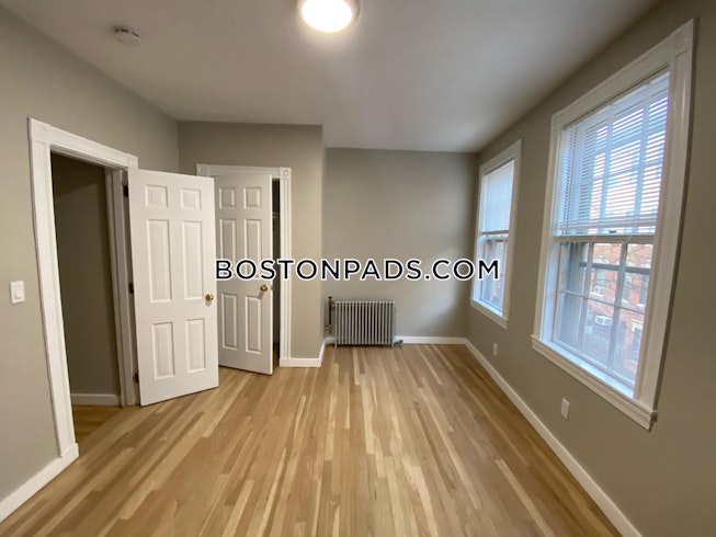 Boston - $4,000+ /mo