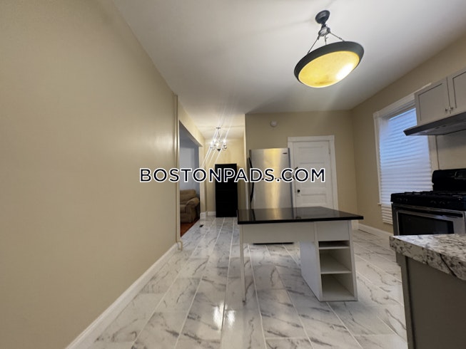 Roxbury Crossing - $2,600+ /mo