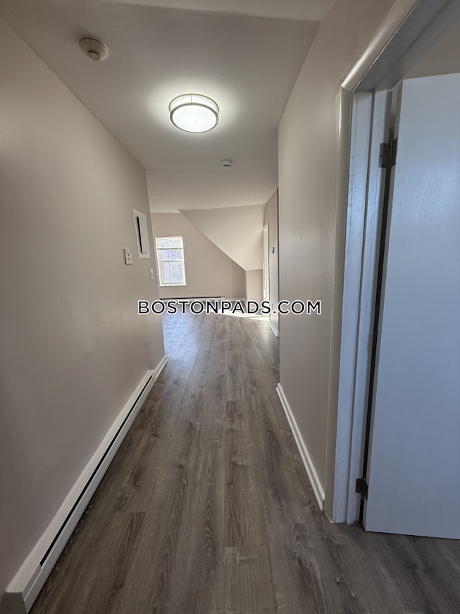 Boston - $2,600+ /mo