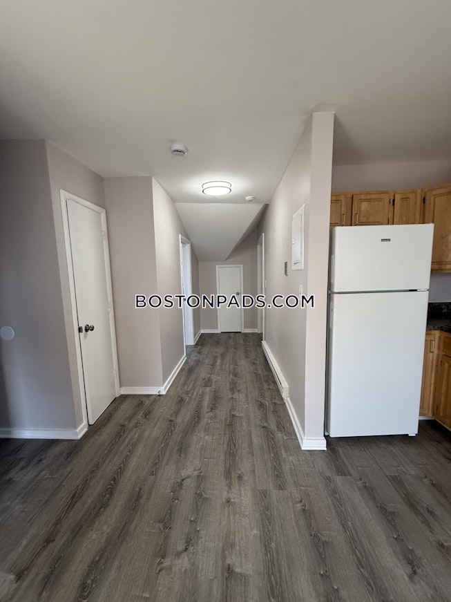 Boston - $2,600+ /mo