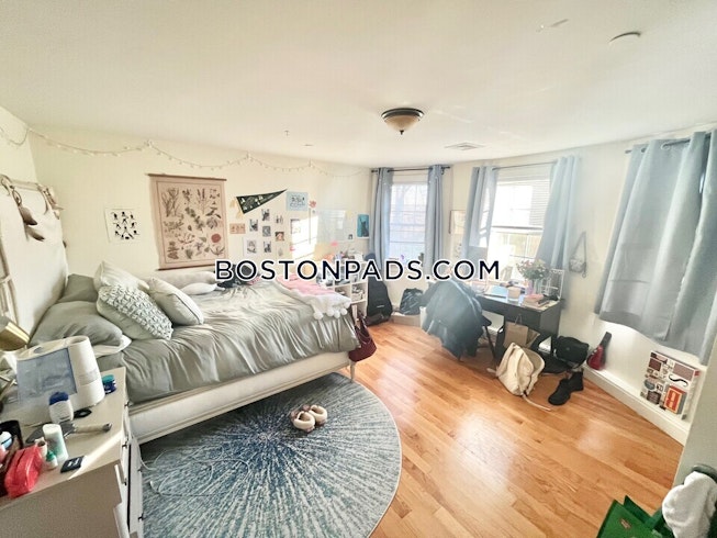Roxbury Crossing - $7,750+ /mo