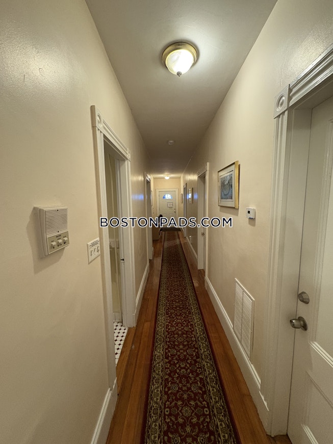 Boston - $7,400+ /mo