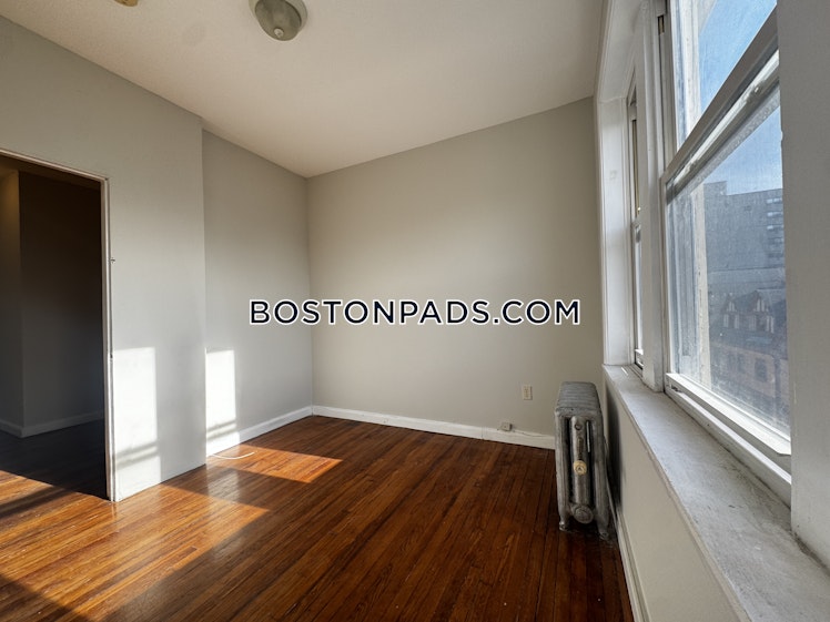 Hemenway St., Boston