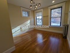 Beacon St./>, Brookline