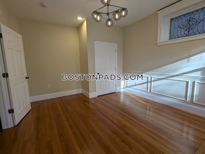 Brookline 5 Beds 3 Baths  Coolidge Corner - $7,200 No Fee