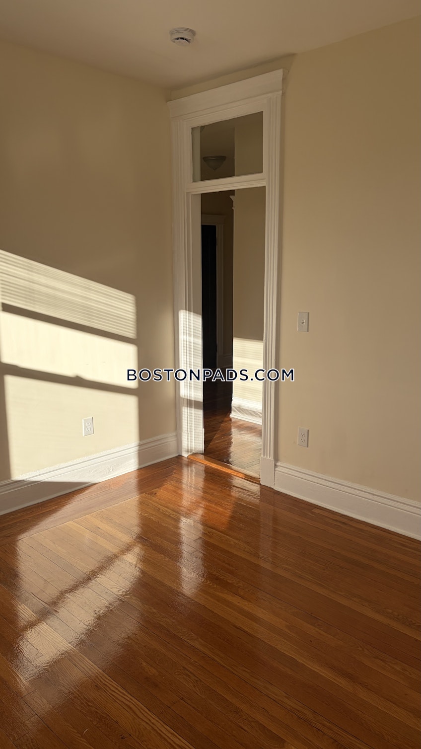 Boston - $2,500+ /month