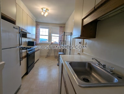Brookline 2 Beds 1 Bath  Coolidge Corner - $2,500 No Fee