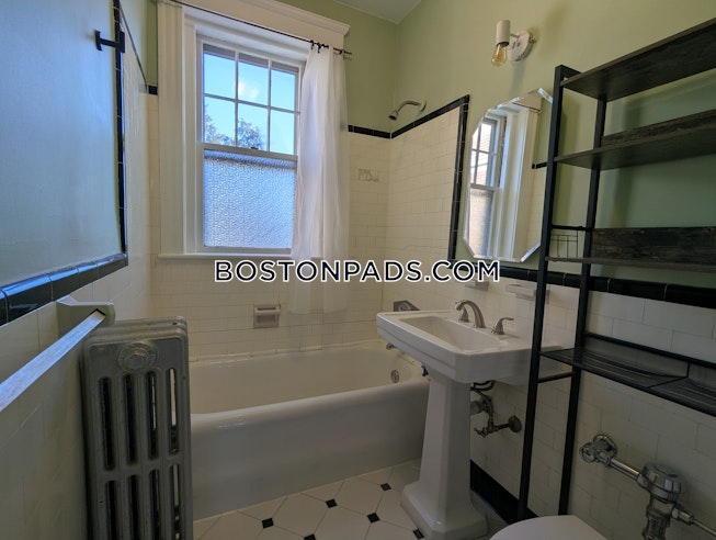 Brookline - $2,500+ /mo