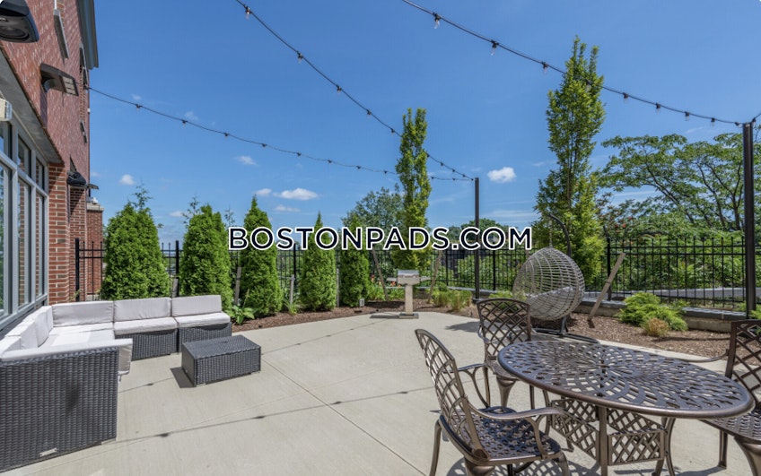 Boston - $2,500+ /month