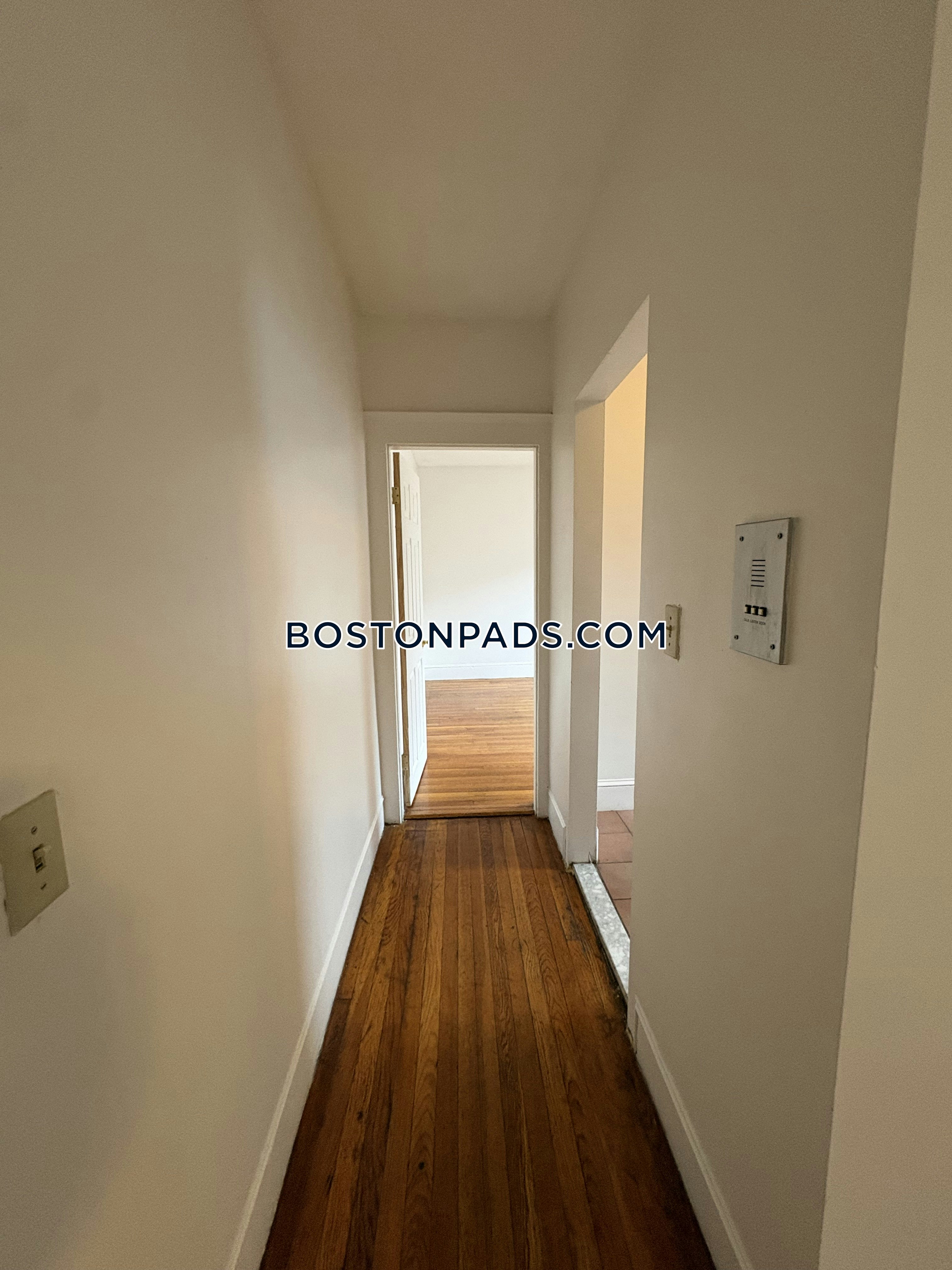 Boston - 1 Beds, 1 Baths