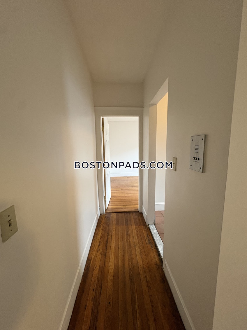 Boston - $2,200+ /month