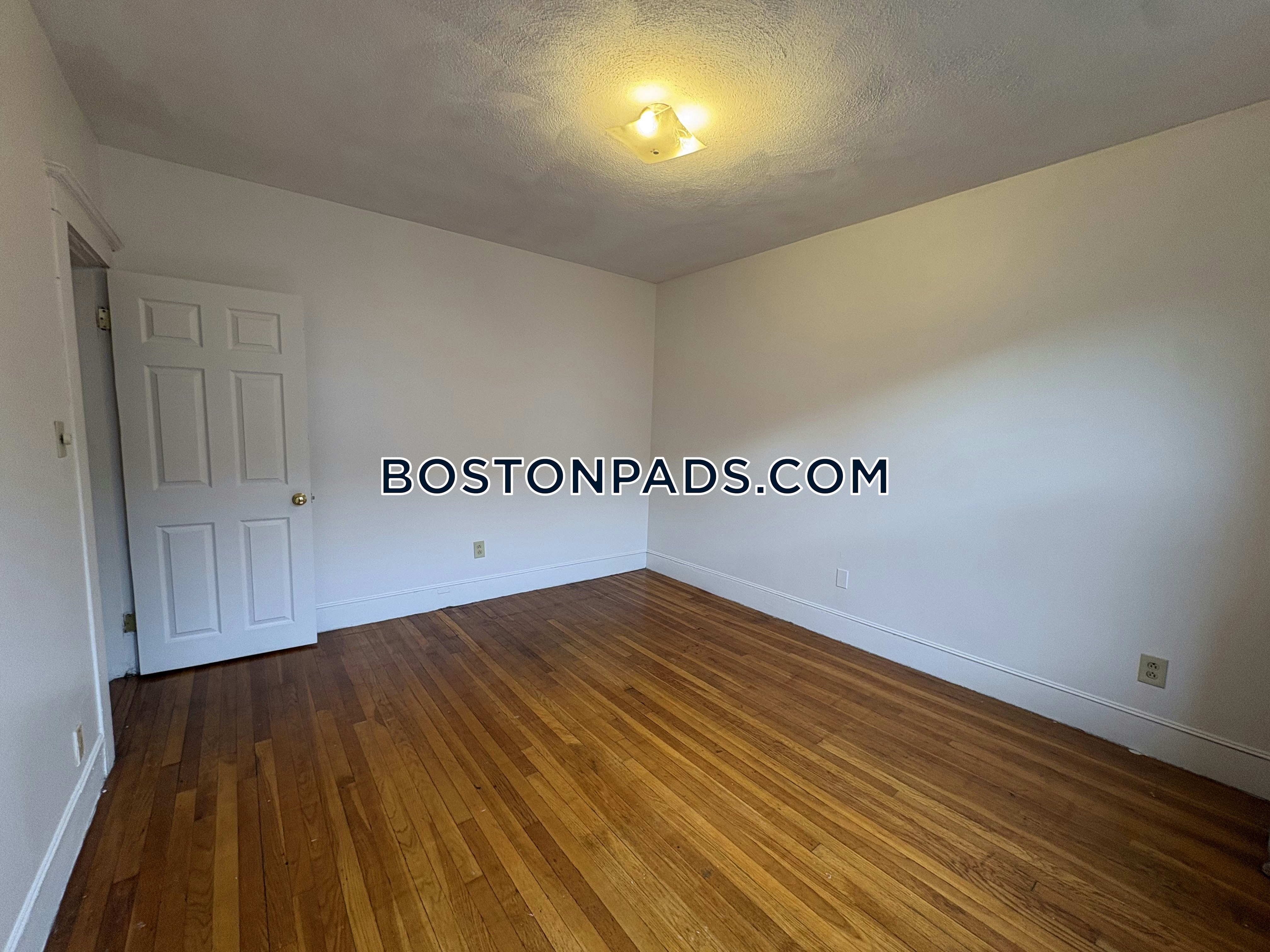 Boston - 1 Beds, 1 Baths