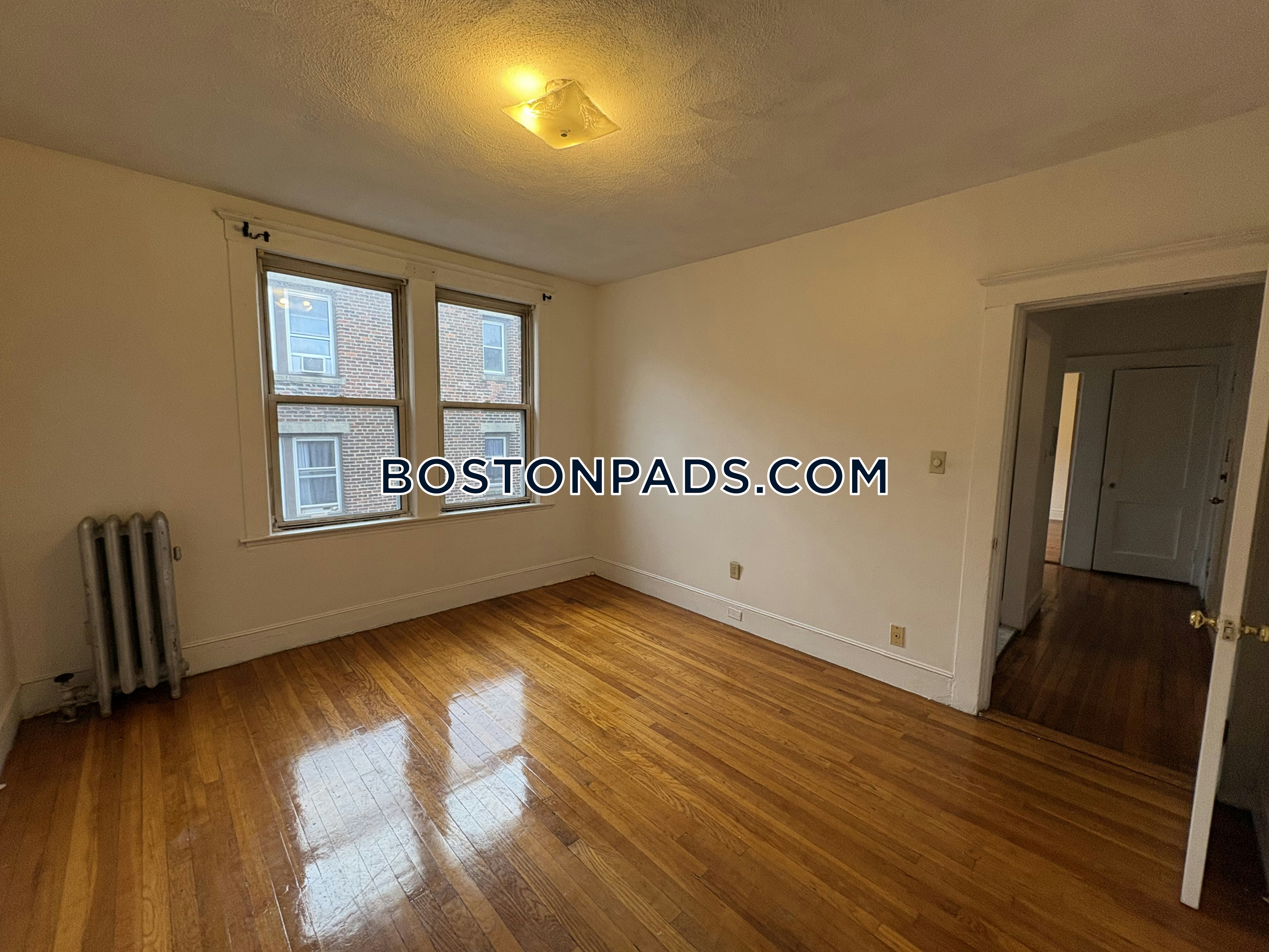 Boston - 1 Beds, 1 Baths
