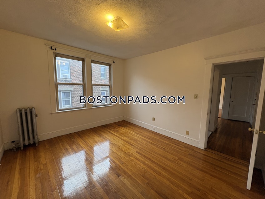 Boston - $2,200+ /month