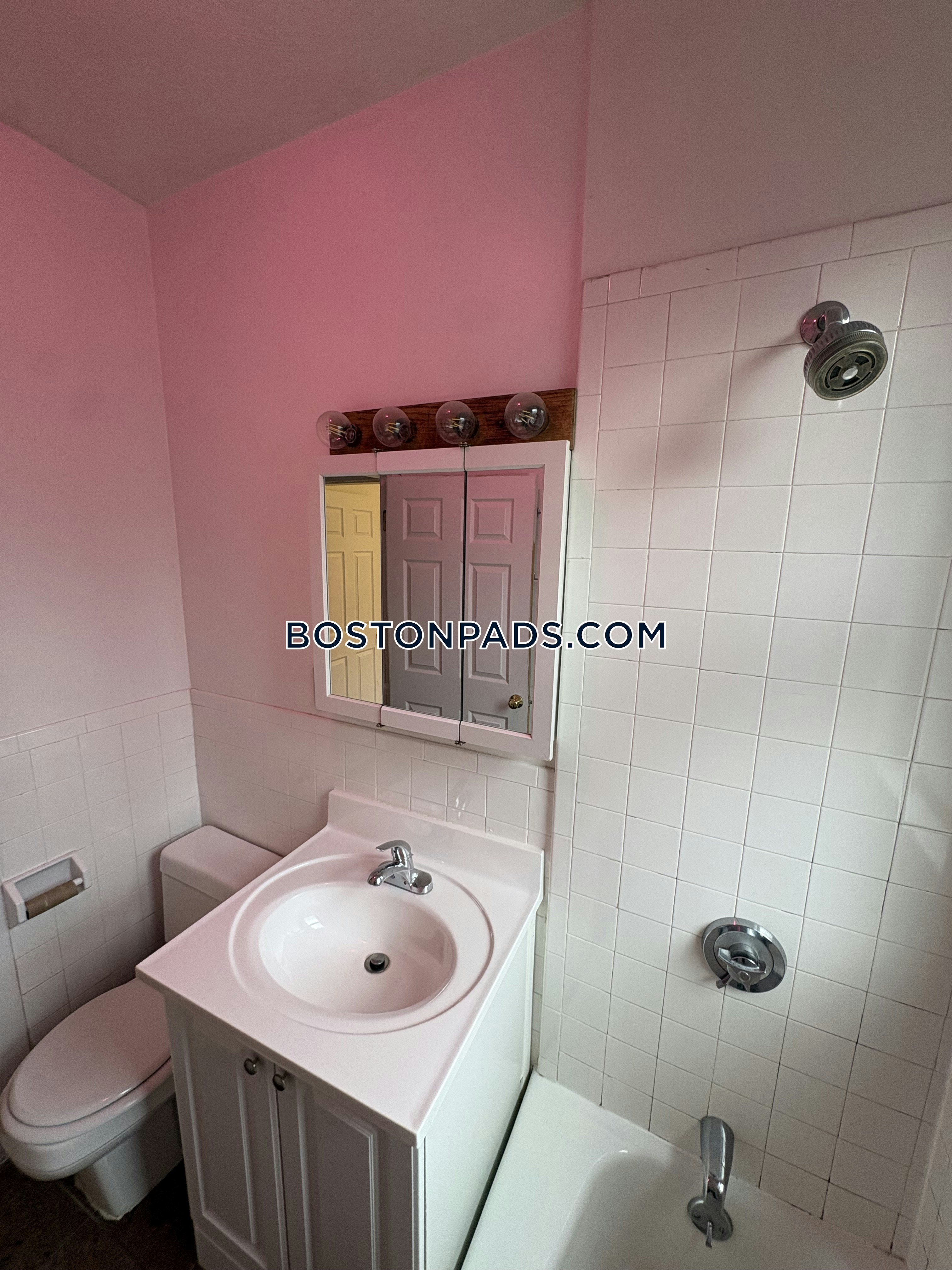 Boston - 1 Beds, 1 Baths