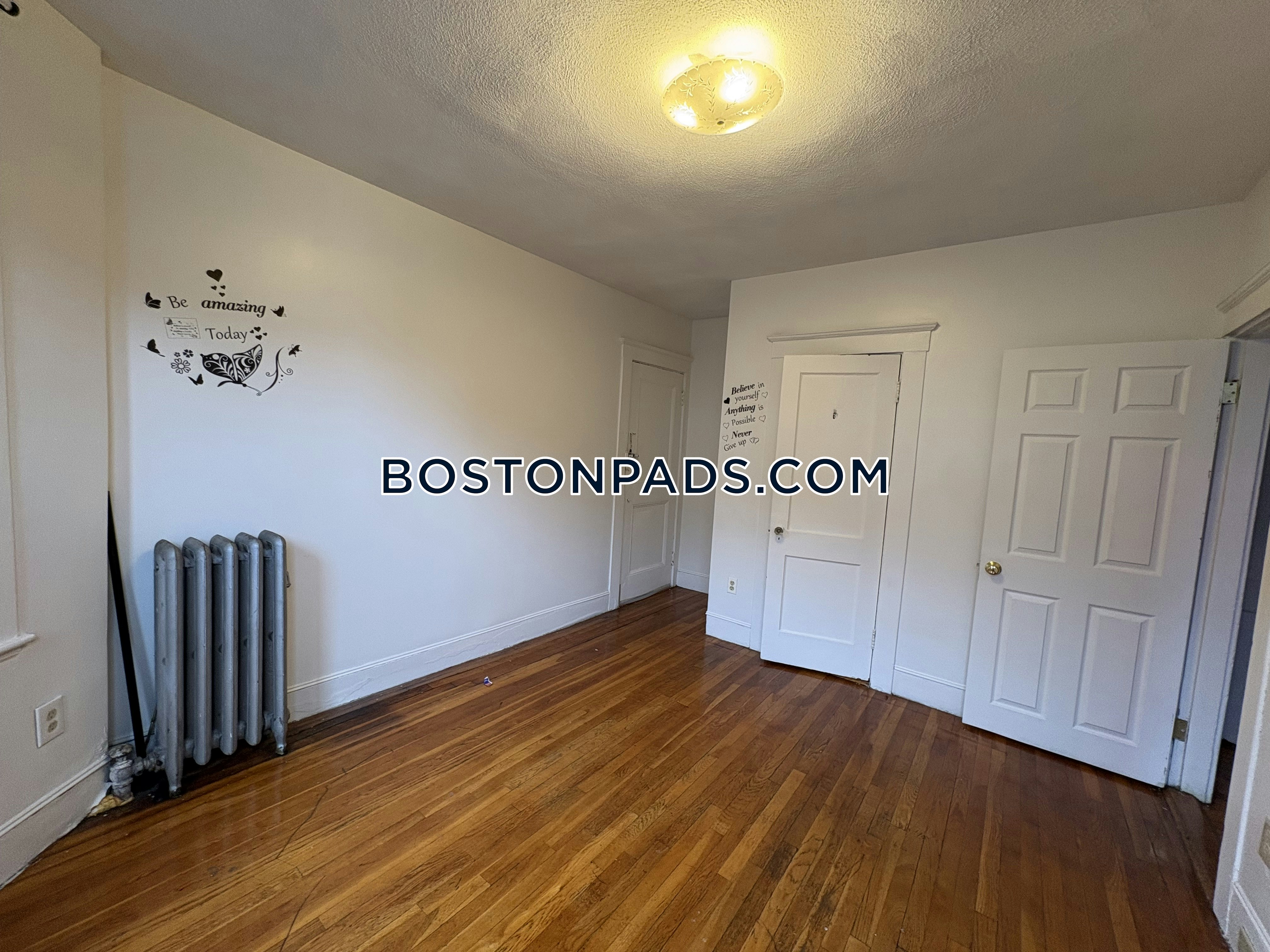Boston - 1 Beds, 1 Baths