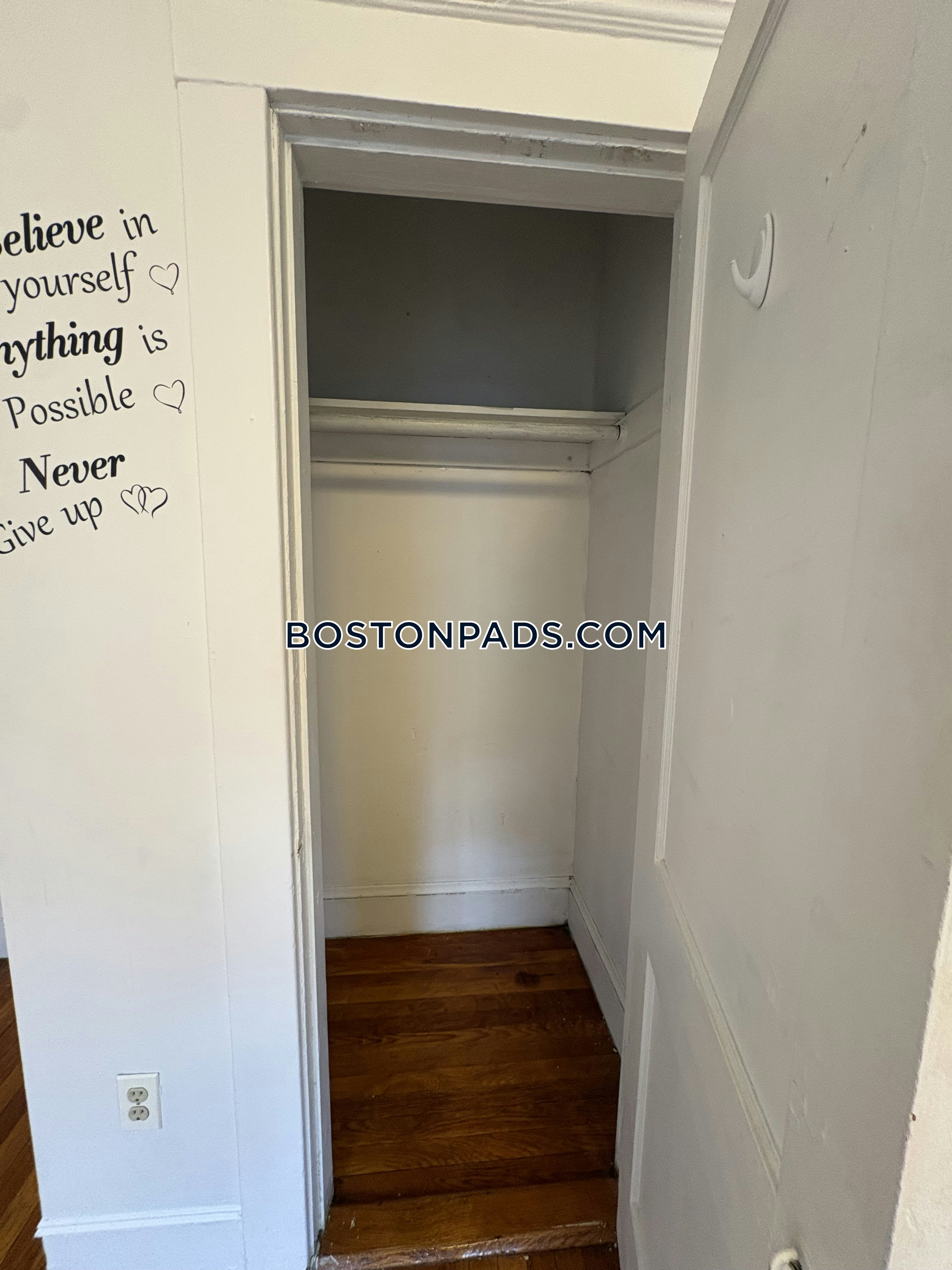 Boston - 1 Beds, 1 Baths