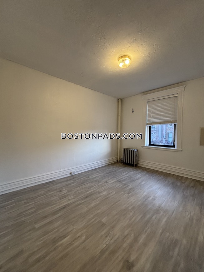 Boston - $2,500+ /mo