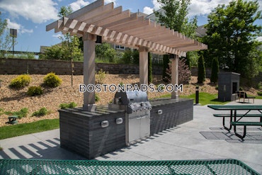 Woodview Way. Andover