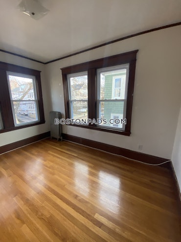 Arlington, MA - 3 Beds, 1 Bath - $3,100 - ID#68864