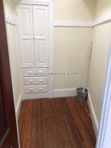 Boston - 1 Beds, 1 Baths