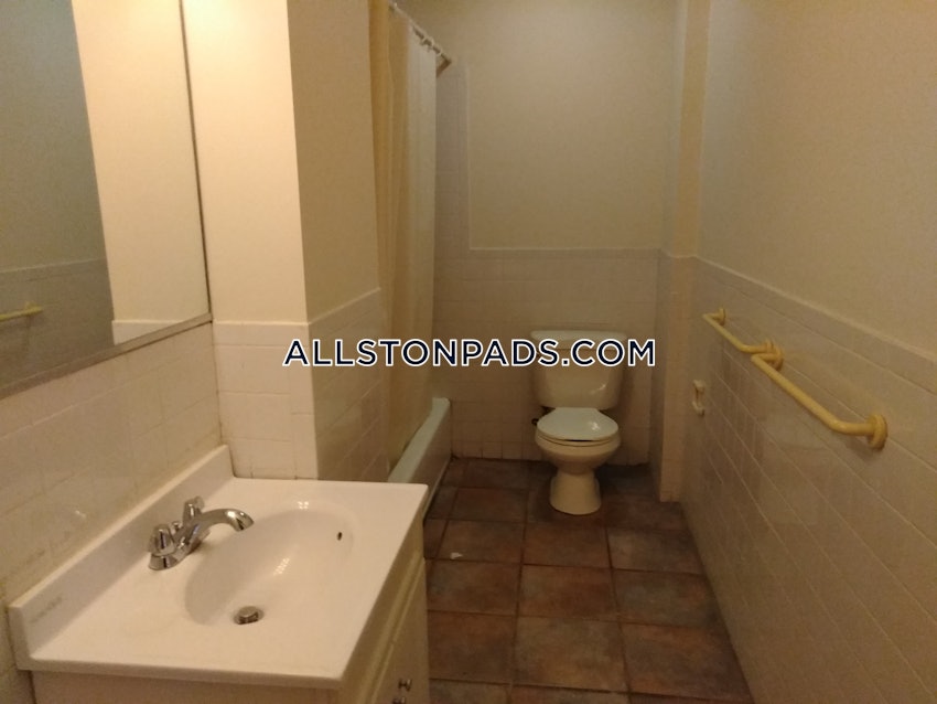 BOSTON - ALLSTON - 4 Beds, 2 Baths - Image 47