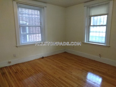 Boston - 4 Beds, 2 Baths