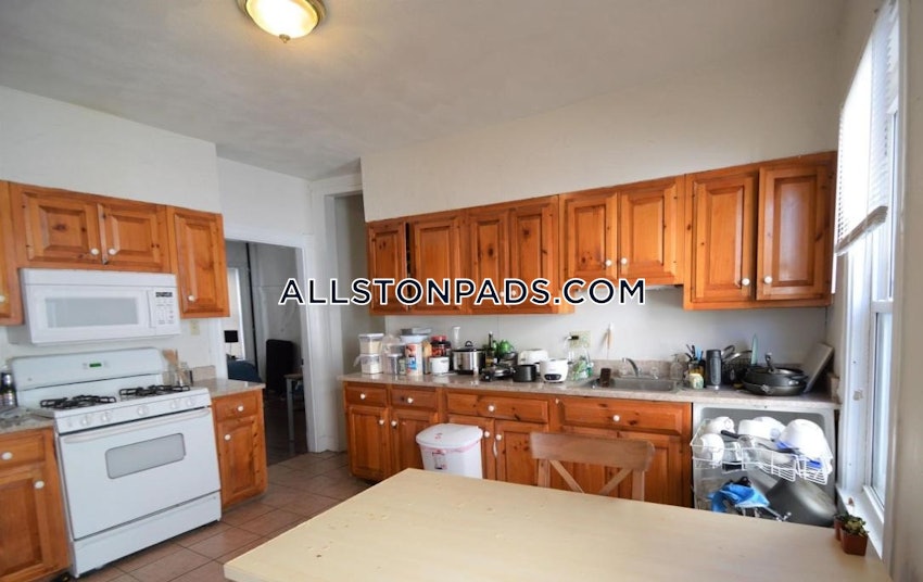 BOSTON - ALLSTON - 4 Beds, 2 Baths - Image 1